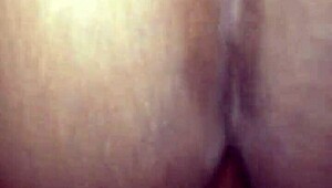 Ebony jente leker med fitta si under fotballkamp 😈