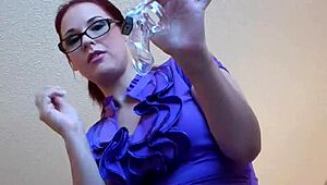 Din gudinne befaler deg å ta på chastity-enheten din 😈