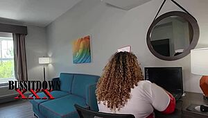 Infirmière Vicky Plush prélève sperme du patient