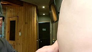 Amatör kız yurt odasında yarağı emip bütün dölleri yutuyo