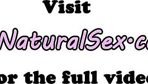 Прелепа еуробејб у заводљивом соло сеансу