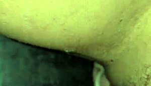 グローリーホールの後ろの男が耐えられなかったから夫にイカせてくれって頼んだ