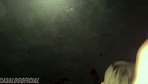 Met vriendinnen naar swingclub gloryhole en lekker gepijpt