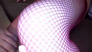 Hou van deze Japanse schoonheid met grote tieten, ze streelt toys en pijpt in sexy lingerie cosplay