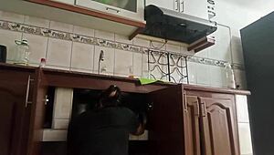 Kolumbiai amatőr nagy segges leszbikus fantázia házi kemény anál seggbaszással és puncinyalással.