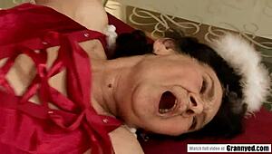 Еби тази стара путка!