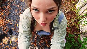 Holka se ukázala nejen jako dobrá zahradnice, ale i jako nádherná kurva? Dobrá zahradnice nebo nádherná kurva?