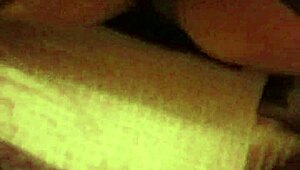 Утренний трах с шлепками по жопе и пизде