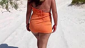 Babe Mexico kilat thong dan tetek di pantai awam