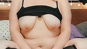 Ambe36DD Kata Tengok Aku Tease Susu Besar Natural!
