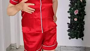 Kijk stiefmoeder verleidt stiefzoon met striptease en pijpbeurt