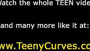 בחורה עם תחת עגול מקבלת שמן ומזדיינת חזק!