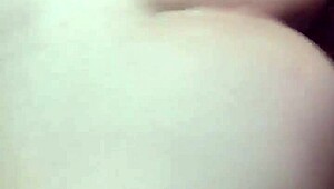 Жирная жопа покрыта спермой после мощного траха