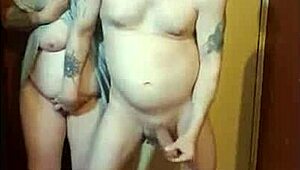 Vriendin Kelly vernedert me naakt op cam terwijl geblinddoekt, leidt tot grote zaadlozing