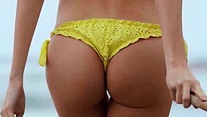 Skinny Italian Milf Blondie Farncy Torino Plays With Balloons On The Beach