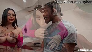 Selingkuh rakan kerja atletik deepthroat facial scene Reality Kings