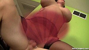 Eva Notty lovi trdega kurca za titty fuck in facial cumshot