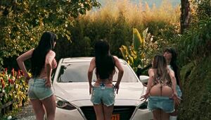 Kumpulan Latina Seksi Cuci Kereta Percuma Siram Main & Ciprat Air Pesta Luar