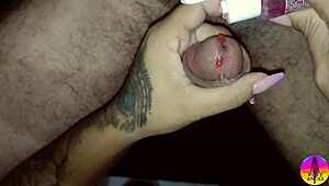 이웃 닉 새 섹스 젤로 항문 핑거링 벌어짐 홈메이드 캐스팅