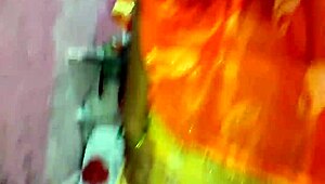 não acredito como transformei essa bhabi desi na minha putinha 18+ fodendo forte no trio selvagem com tetas quicando pra caralho