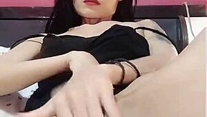 thaitwentybabe painted her fingernails with care, then turned her attention to pleasuring her wet pussy intimately.