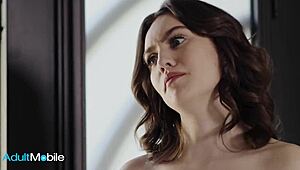 슬렌더 브루넷이 미셔너리로 받고 트림드 부시에 지즈 뿌려