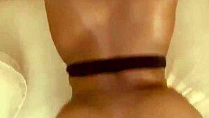 Å ja, jeg bøyer meg fram og tar den store kuken doggystyle