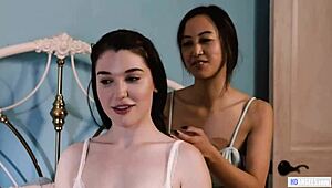 Jeg er redd for mørket, gjør noe for meg - Alexia Anders og Lily Lou