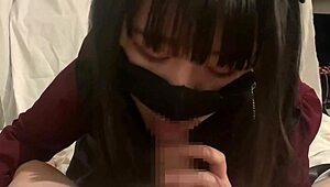 ベッドルームで可愛いロングヘアの日本人ブロネット美女からの親密なPOVフェラ、タイトなマンコにラフな口内射精フィニッシュ