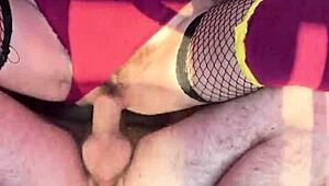 Å mand, tjek den her Mileena cosplay fra Mortal Kombat med dryppende creampie action! 😈