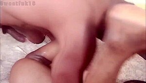 Geile sexy stiefmoeder organiseert wilde orgie neuk met haar stiefzoon in onvoltooide bouw