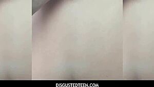 헤이 스칼렛 메이, TV 훔칠 거 뭐해? 변태 경찰 사무실에서 박아줄텐데?