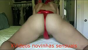 peituda fazendo twerk em lingerie sexy que realça minhas curvas. eu adoro dançar assim pra te provocar...