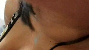 うわぁあの熟女がケツ振ってチンポ吸うのスラみたいに…やばい