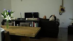 Irmãzinha de leite me mama no escuro