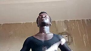 Aku rasa terangsang panaskan hari dengan tarian kote besar aku