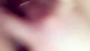 Kau tahan tengok gadis ni kocok pepek live?