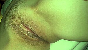 Saya bangunkan adik Russia bau bontot bulu lebat malam panjang