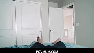 Herregud, styvmorsa Brooklyn Chase blir pummad av David Lee efter frukost!