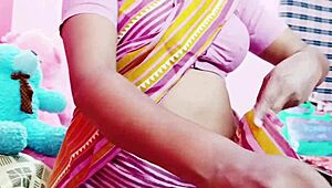 Наконец одна дома, стеснительная миниатюрная блондинка 18+ ныряет в жесткий диптроат