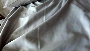 Victoria Camargo hadapi dua batang besar amatur punggung besar kali pertama