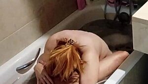 Aku jumpa kawan teman wanita aku telanjang di tab mandi dan selingkuh dengannya sebarkan bibir puki basah dalam lingerie