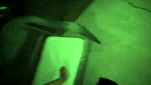 Анальная падчерица 18+ подсела на грубый анал с ямайским отчимом во дворе