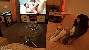 의붓아빠한테 거칠게 딥스로트랑 얼굴 정액으로 벌 받아