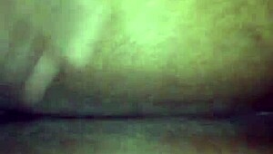 Seseorang jumpa babe amatur berlekuk dengan pantat besar, lalu goda dan jelajah intim di tempat persendirian.