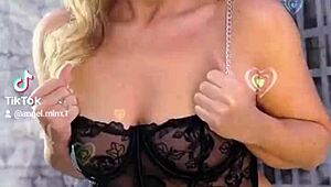 Vibes de quinta subindo enquanto ela pira pro primeiro ao vivo no Chaturbate com teacherspetsxxx e dcrush17