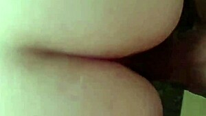 아름다운 금발녀의 인터레이셜 만남 이야기, 오럴 요소 포함