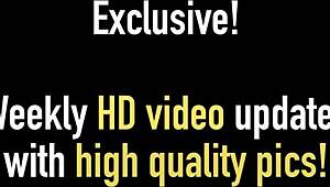 Efter træningssession dykker roommate Alex Legend ned i Lily Lane's behårede muffe med sin store pik