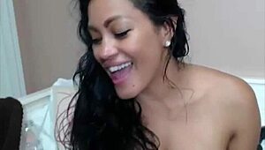 맥신 X 섹스토이 들이밀며 아시아 미녀 격렬 오르가즘