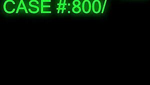 Shoplifter tiny 18+ tu ditangkap di pejabat oleh polis tua yang suruh dia tanggal.